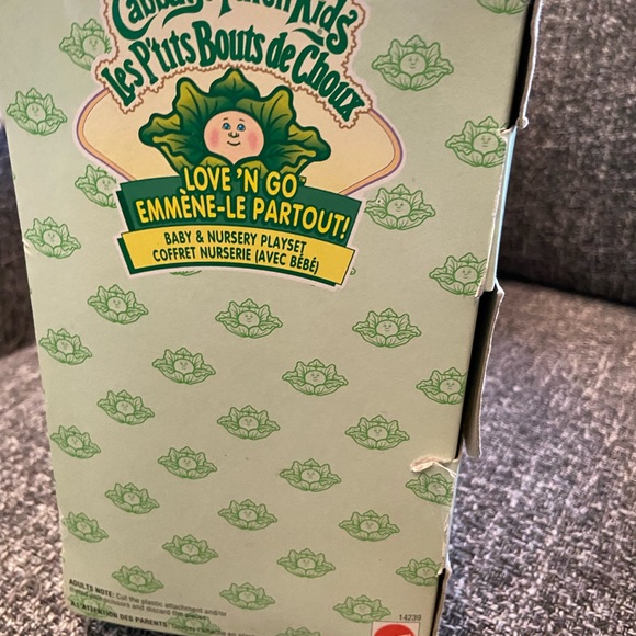 1995 Cabbage Patch Kids Love N Go Baby and crib set - Picture 8 of 9